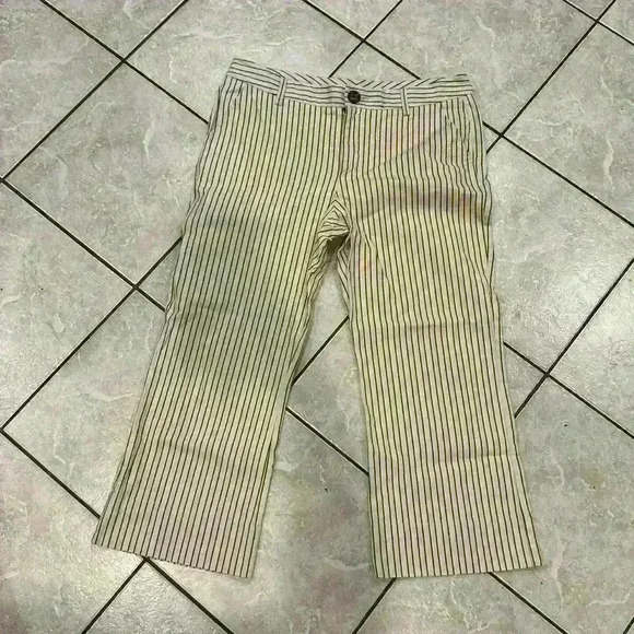 Cabi Ivory and Navy Striped Cropped Pants Size 10 - Picture 1 of 5